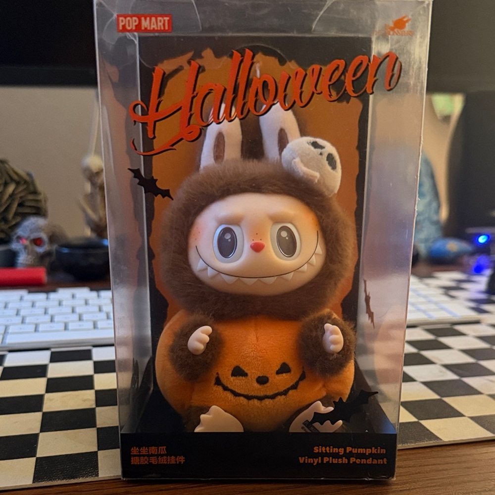 Pop Mart Pumpkin Labubu / Halloween- 100% Authentic- Last one!